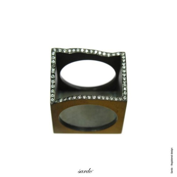 SARDO empty-ring logo